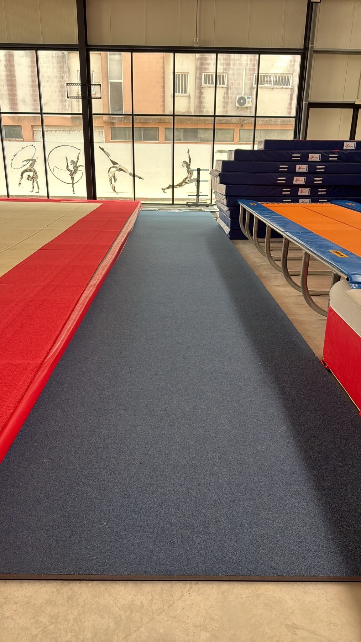 ROLL-UP GYMNASTICS TRACK - 12x2 m - Secondhand